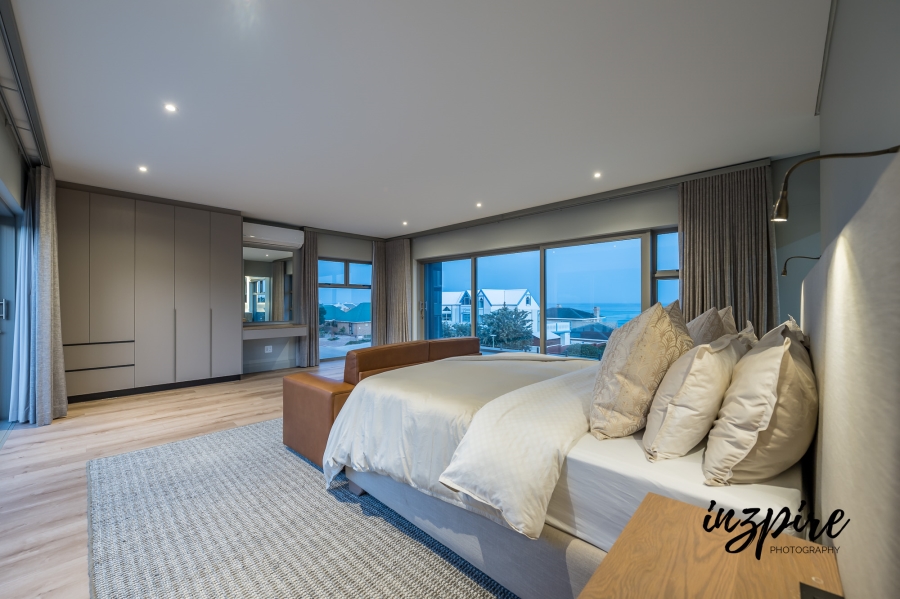 4 Bedroom Property for Sale in Glentana Western Cape